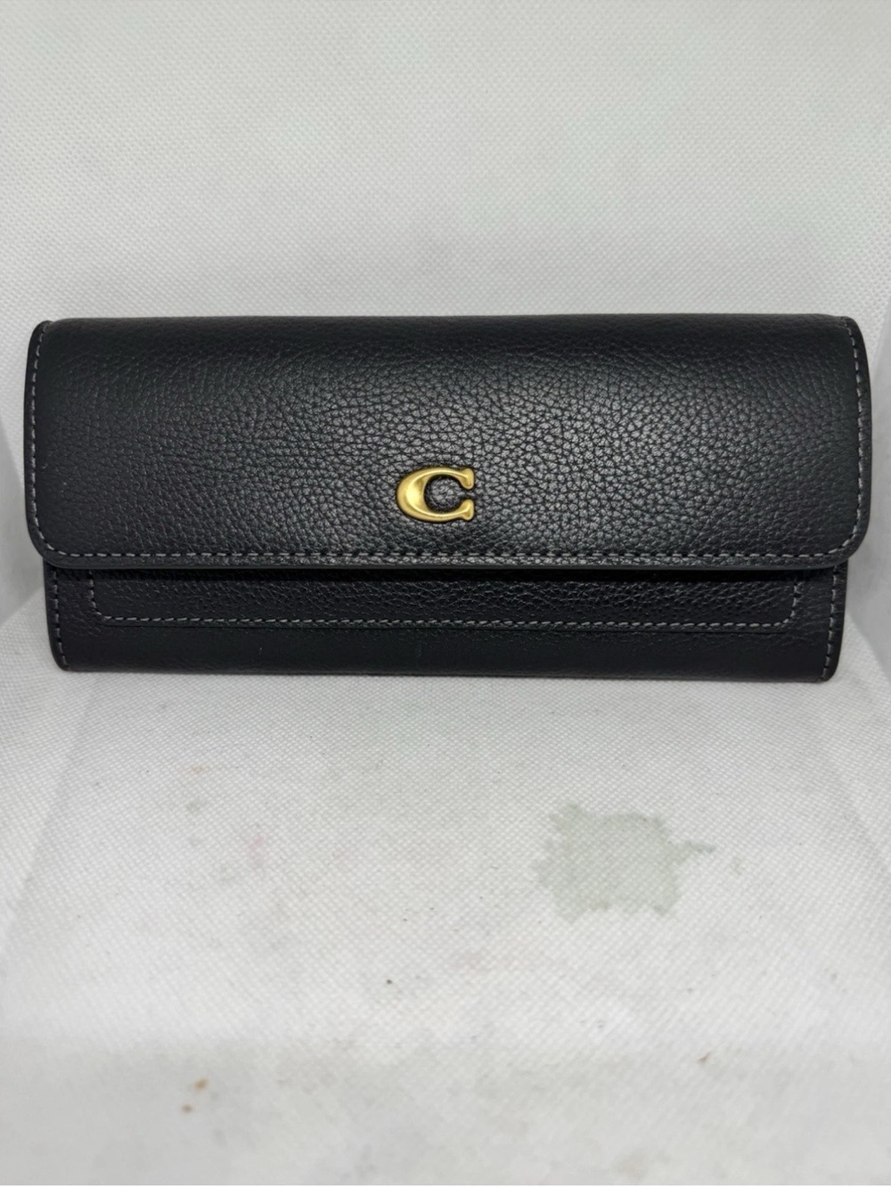Coach Black Pebbled Leather Continental Wallet with Gold 'C' Accent - Picture 1 of 11
